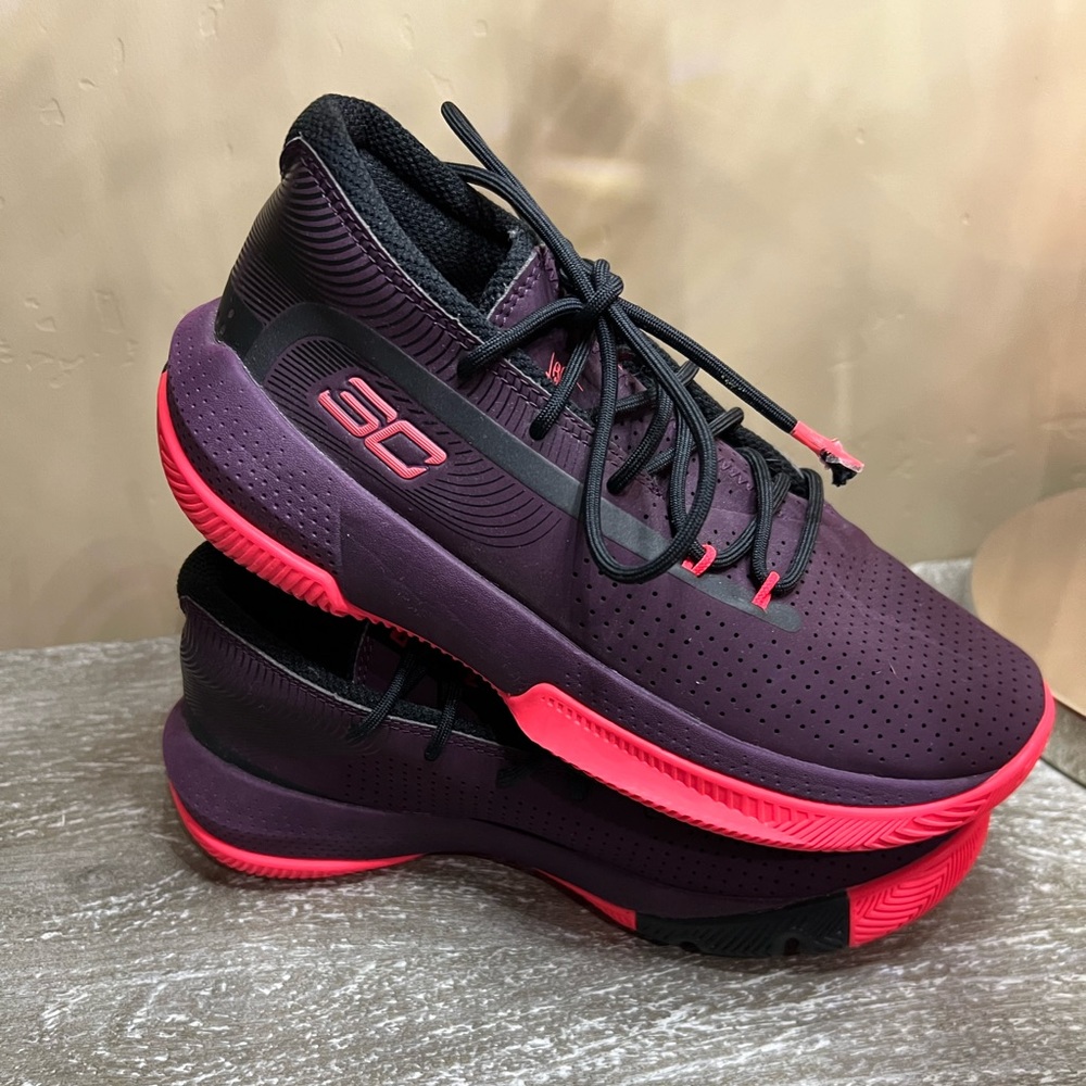 Under Armor UA SC 3ZER0 III Basketball Shoes